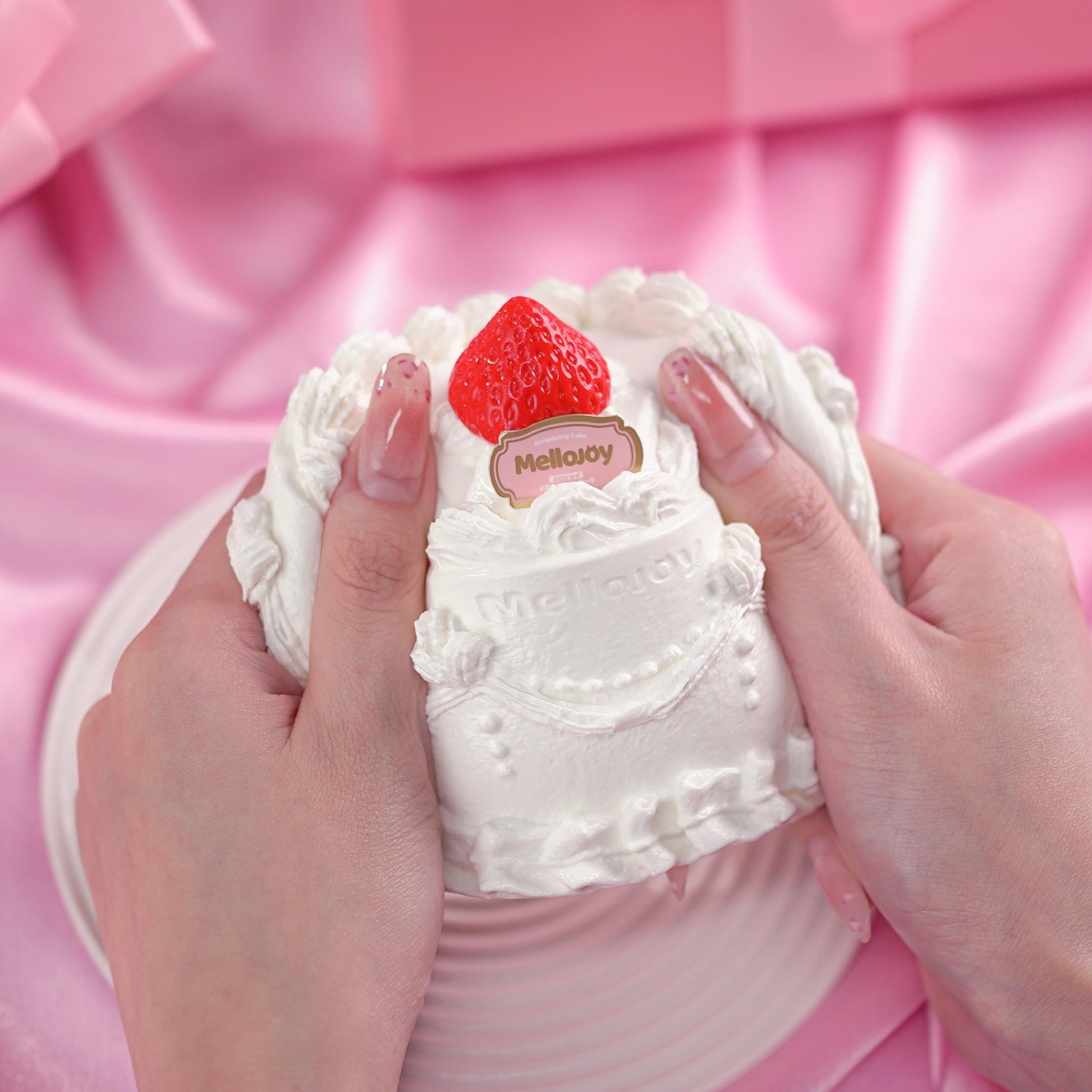 Mellojoy -ムースクリーム - メロジョイいちごショートケーキホール【Z048-10】【 ブラインドボックスのおもちゃ】